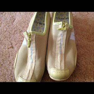 MERRELL SZ 6 LIGHT LIME MESH ZIP CASUAL